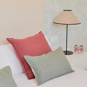 https://iloftmalaga-calle-carreteria.hotelsinnerja.org